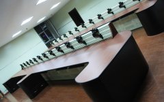 專(zhuān)業(yè)的鐵路指揮中心控制臺(tái)廠家應(yīng)具備哪些優(yōu)勢(shì)？